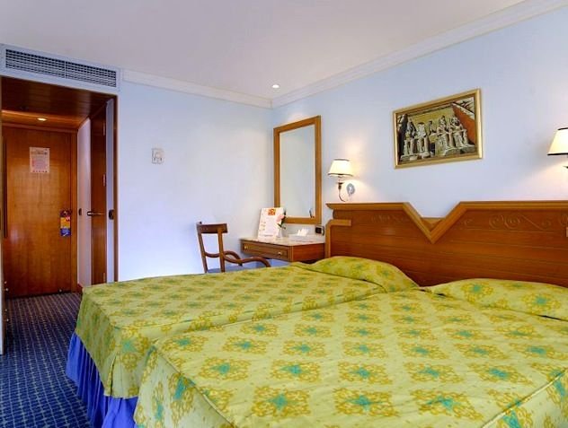 Cruise Rooms.