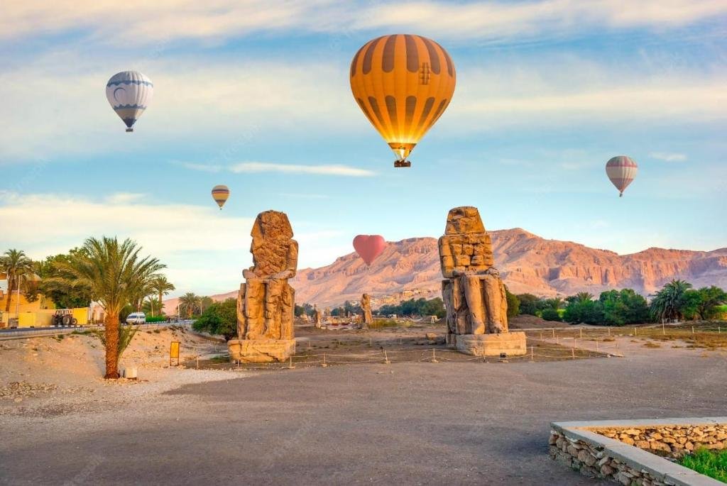 Hot Air Balloon Ride in Luxor