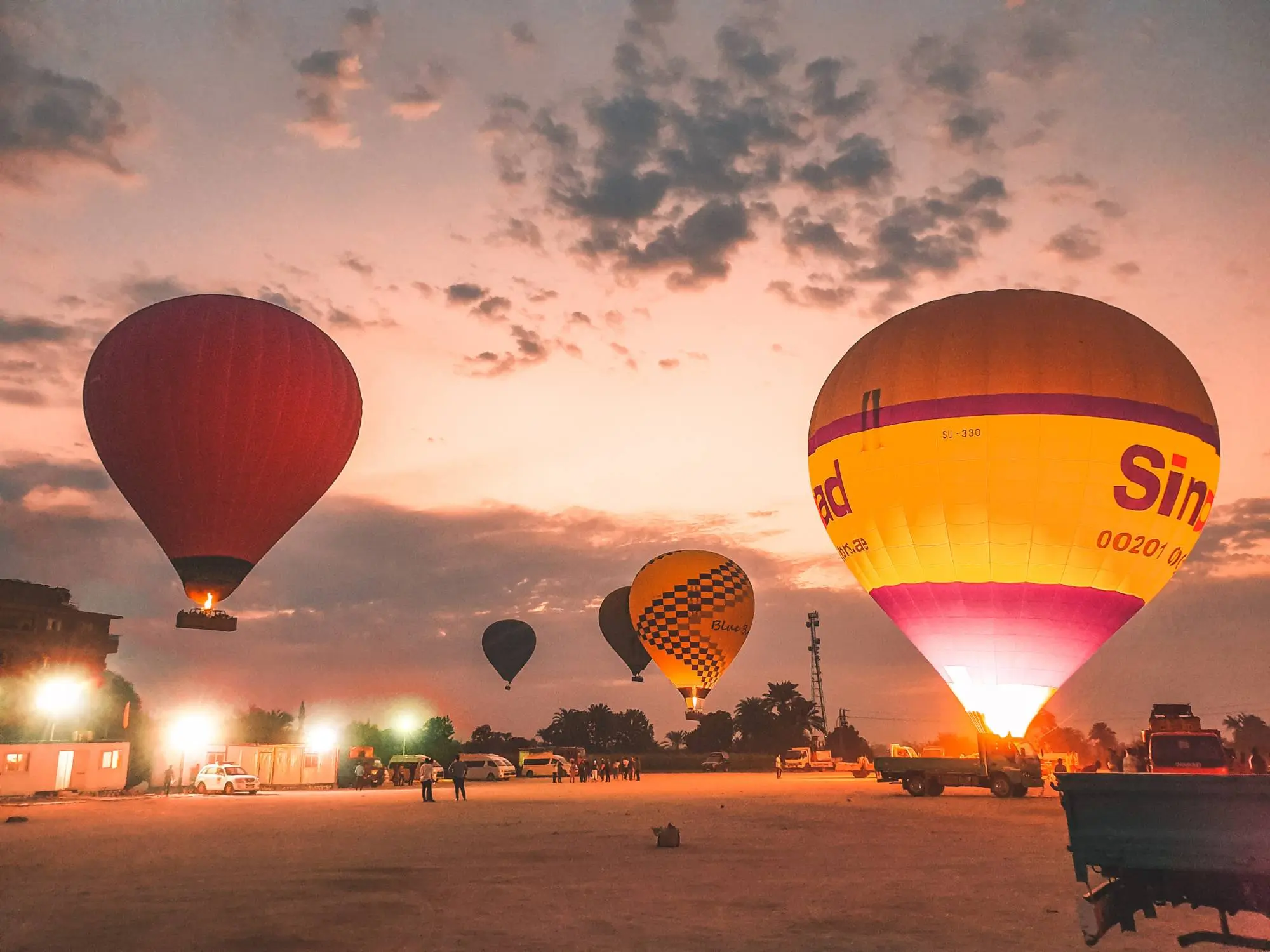 Hot-Air-Balloon-Ride-in-Luxor