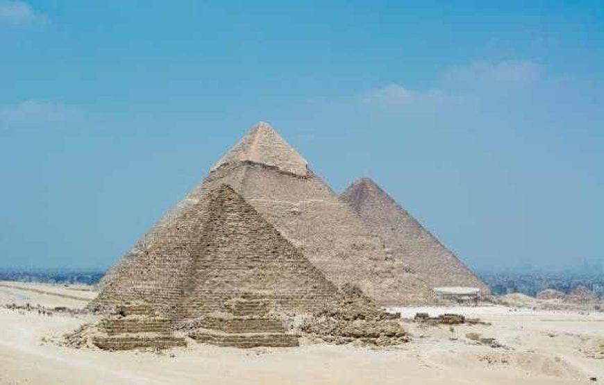Trip to Giza Pyramids and Egyptian Museum