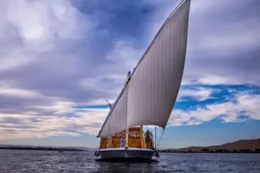 11 Days Private Guided Tour of Egypt with Dahabiya