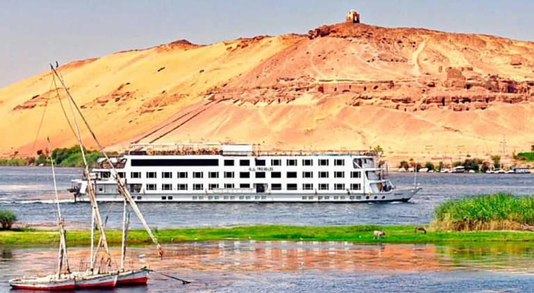 Lake Nasser Cruise Omar El Khayam